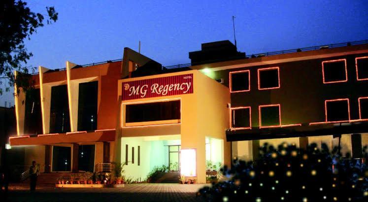 Hotel Mg Regency Baddi Zewnętrze zdjęcie