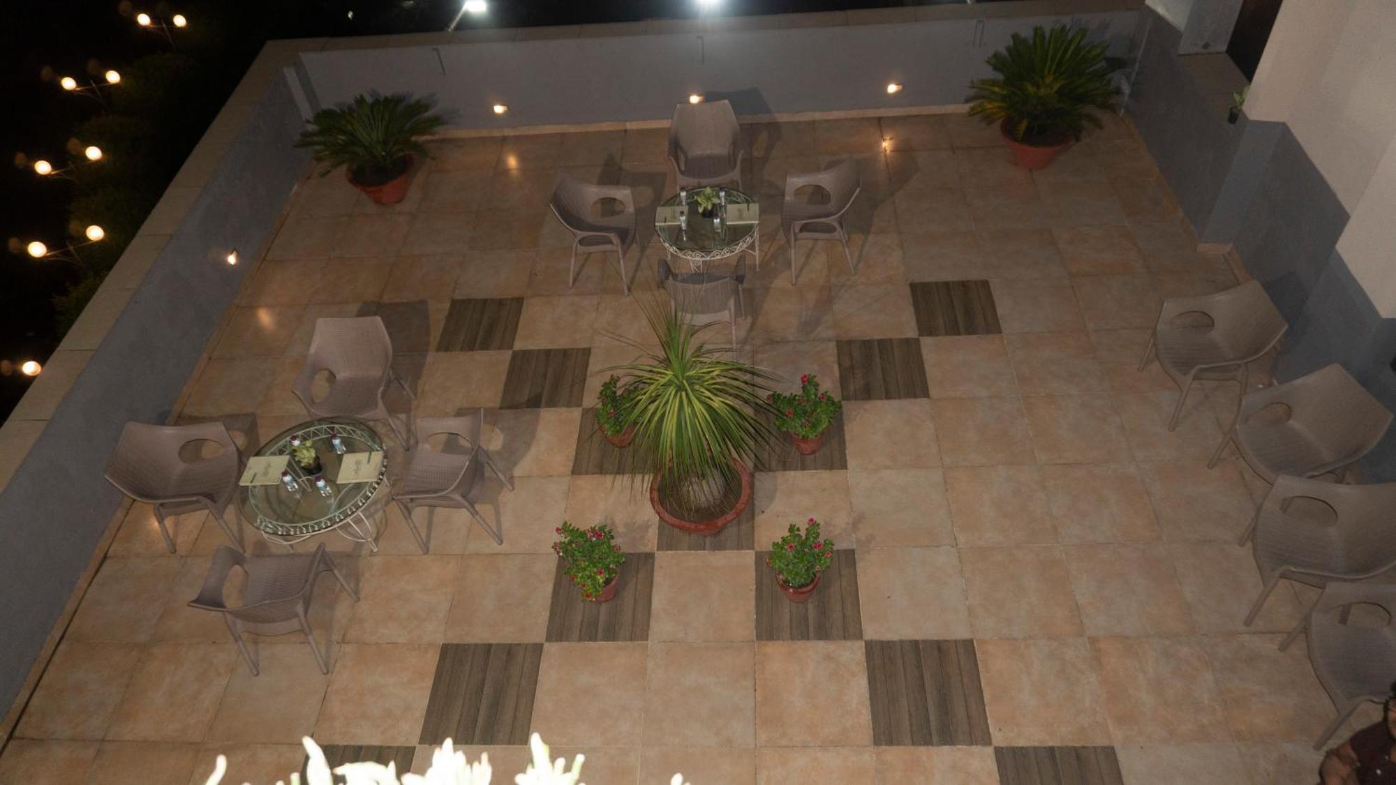 Hotel Mg Regency Baddi Zewnętrze zdjęcie