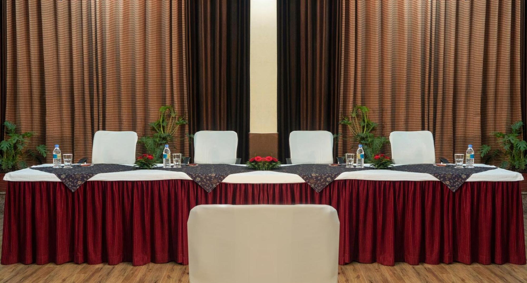 Hotel Mg Regency Baddi Zewnętrze zdjęcie